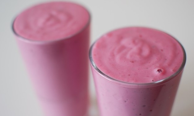 Desayuno nutritivo: Smoothie de blueberries, plátano y avena