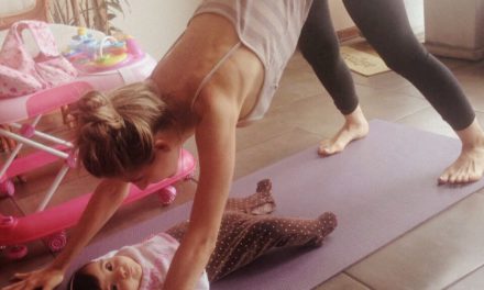 Yoga para mama y bebes: Artista Invitado de la semana